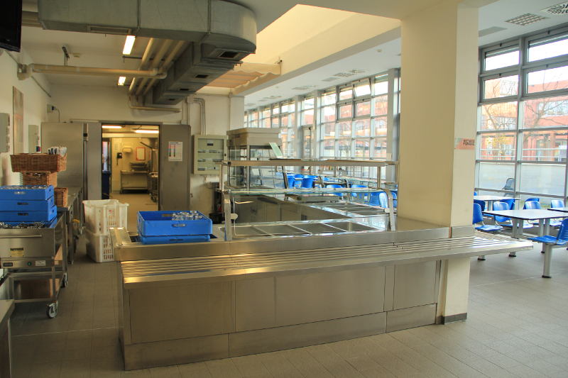 Cafeteria - Photo 1